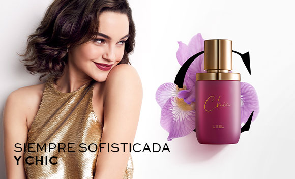 Perfume para mujer Chic con bouquet de iris, acordes de maderas dulces y chocolate negro