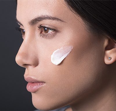 Líneas de Tratamiento Facial: Eficacia que se siente en tu piel